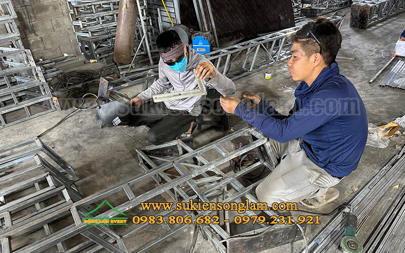 Sản xuất bán nhà bạt trong suốt