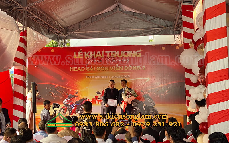 Cho thuê nhà bạt không gian tổ chức lễ khai trương