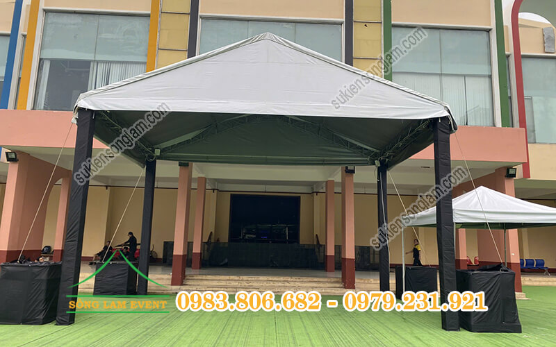 lều bánh ú