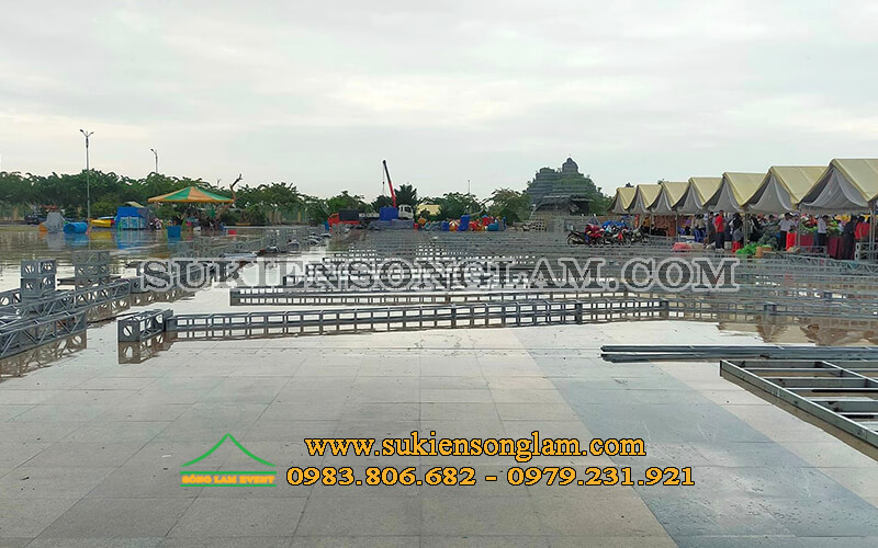 Cho thuê nhà bạt triển lãm liên ngành cửa Bà Rịa Vũng Tàu
