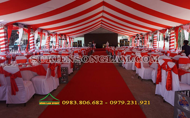 Rạp cưới màu đỏ Rạp cưới màu đỏ