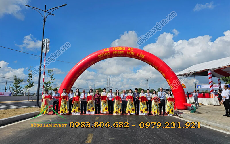 Cho thuê cổng hơi lễ thông xe đường Phạm Hữu Lầu Cho thuê cổng hơi lễ thông xe đường Phạm Hữu Lầu