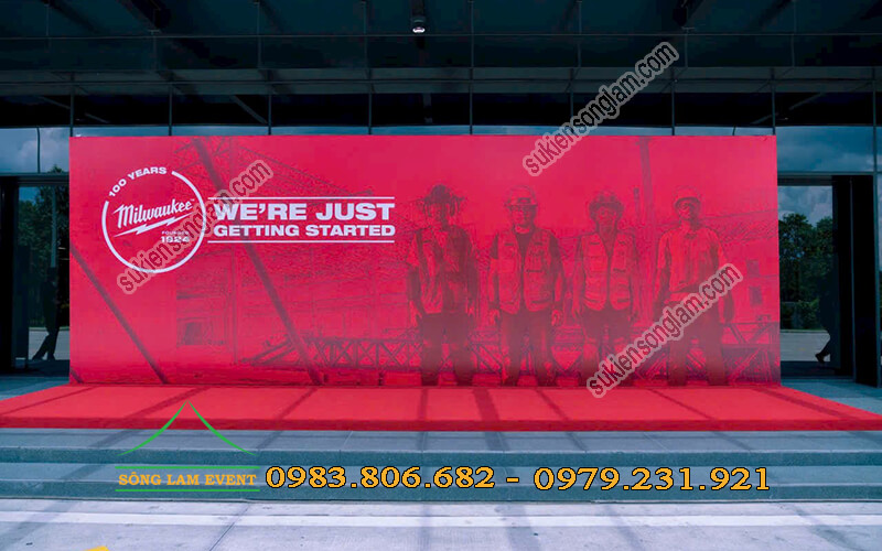 Cho thuê khung backdrop tổ chức sự kiện Milwaukee Tphcm Cho thuê khung backdrop tổ chức sự kiện Milwaukee Tphcm