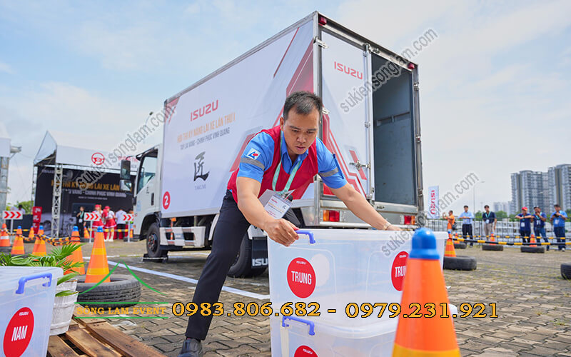 Cho thuê nhà bạt tổ chức hội thi kỹ năng lái xe của Isuzu tại TPHCM Cho thuê nhà bạt tổ chức hội thi kỹ năng lái xe của Isuzu tại TPHCM