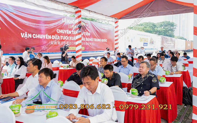 Cho thuê nhà bạt tổ chức Lễ khởi hành chuyến tàu vận chuyển dừa qua TQ