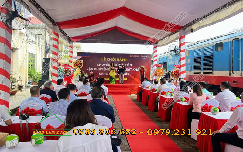 Cho thuê nhà bạt tổ chức Lễ khởi hành chuyến tàu vận chuyển dừa qua TQ