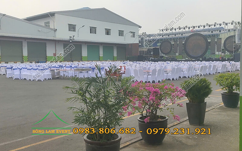 Cho thuê bàn ghế sự kiện tổ chức Year End Party Techtronic Products VN Cho thuê bàn ghế sự kiện tổ chức Year End Party Techtronic Products VN