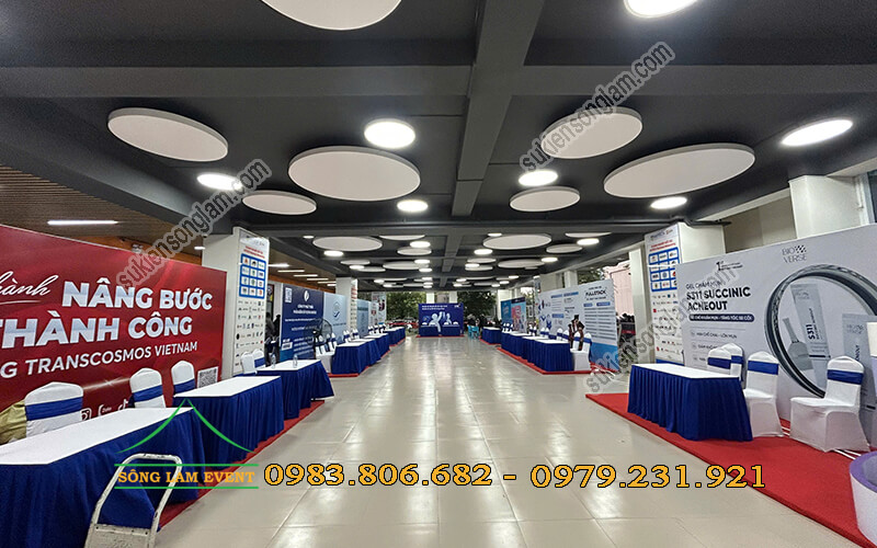 Cho thuê bàn ghế sự kiện tổ chức HUTECH International Job Fair 2025 Cho thuê bàn ghế sự kiện tổ chức HUTECH International Job Fair 2025