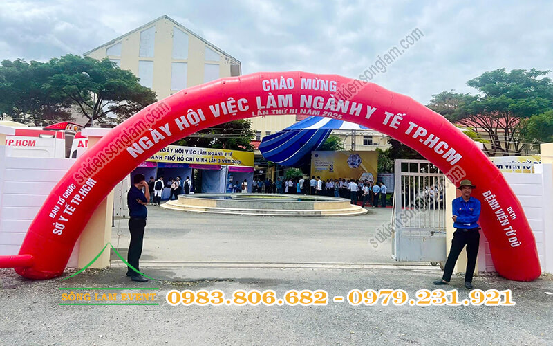 Cho thuê cổng hơi sự kiện tổ chức ngày hội việc làm ngành y tế Tphcm lần 3 2025