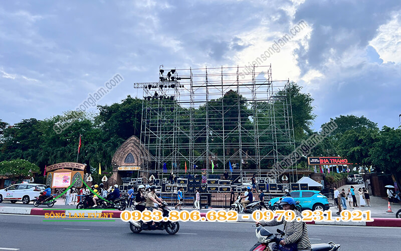 khung truss sân khấu