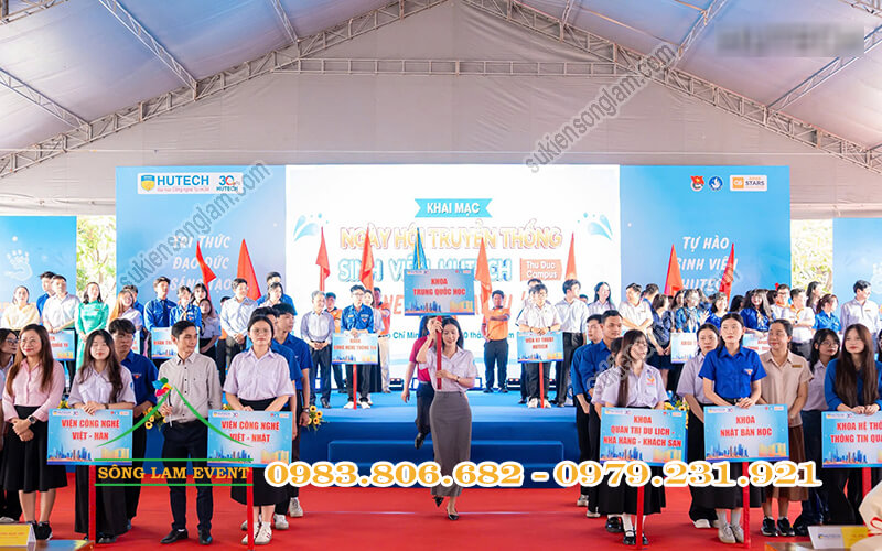 Cho thuê nhà bạt tổ chức Ngày hội truyền thống chào tân sinh viên HUTECH K2025 Cho thuê nhà bạt tổ chức Ngày hội truyền thống chào tân sinh viên HUTECH K2025