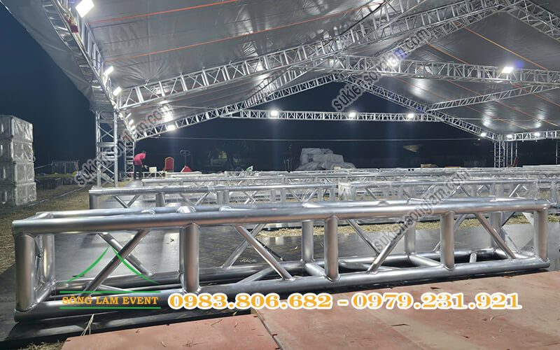 Cho thuê nhà bạt truss nhôm
