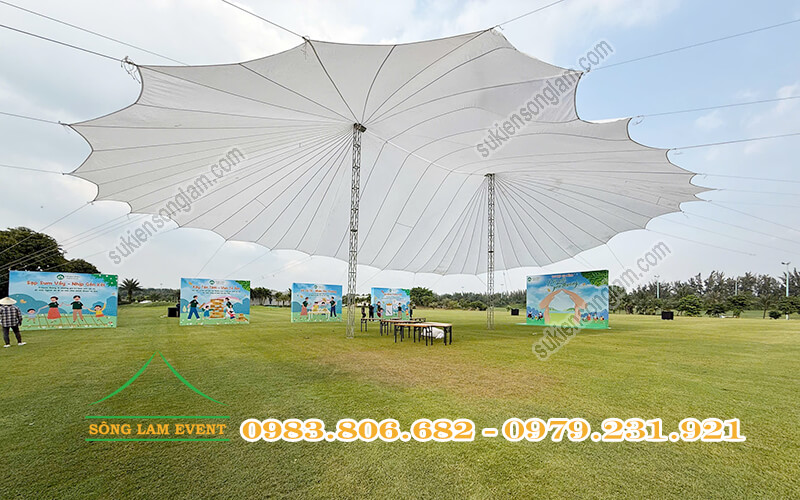 Cho thuê dù sự kiện là gì? Cho thuê dù sự kiện tổ chức Chương trình Vui hội gia đình kết nối yêu thương Hoa Linh miền Nam