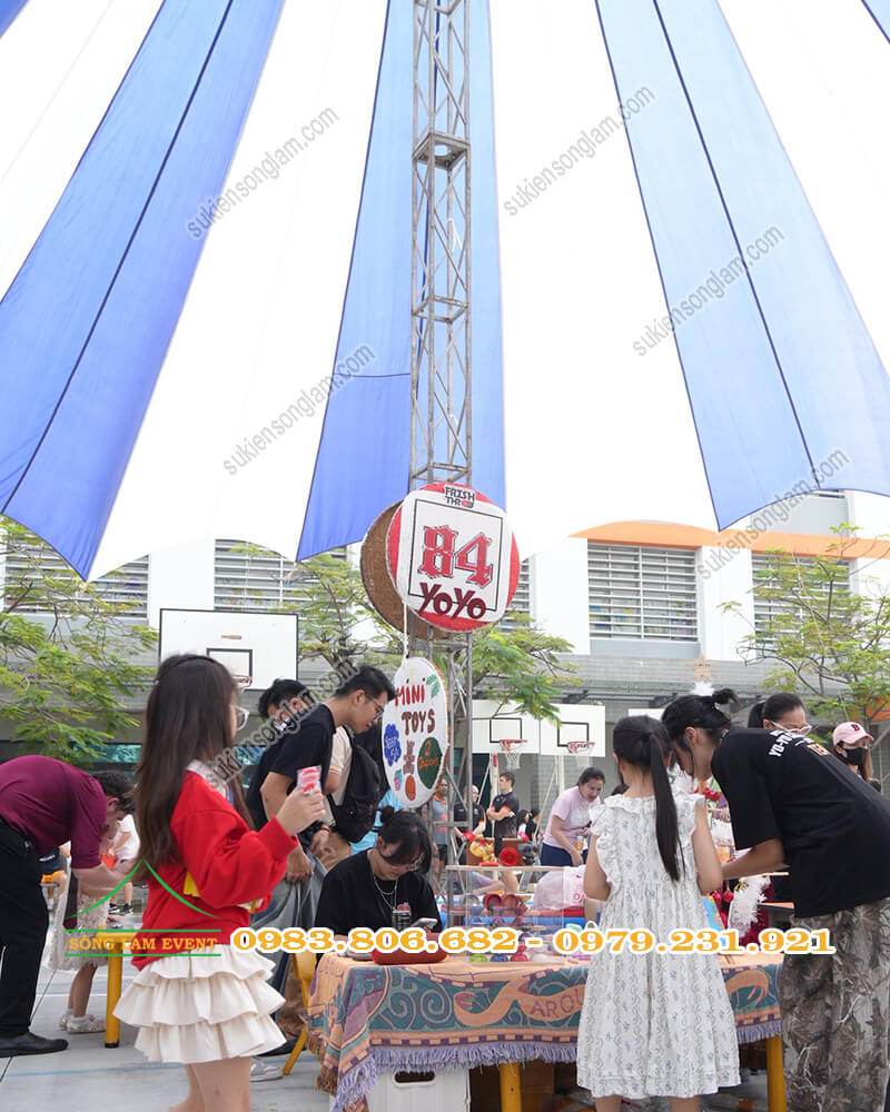 Cho thuê dù sự kiện tổ chức Workshop Yoyo trường quốc tế Singapore SIS TPHCM