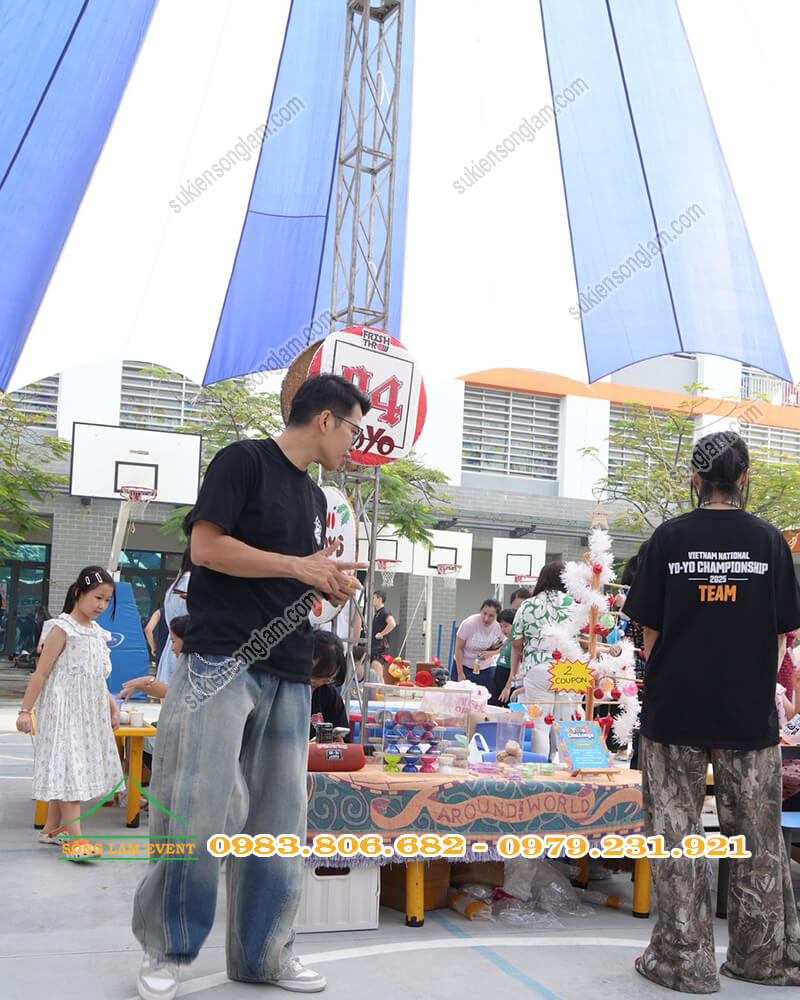 Cho thuê dù sự kiện tổ chức Workshop Yoyo trường quốc tế Singapore SIS TPHCM
