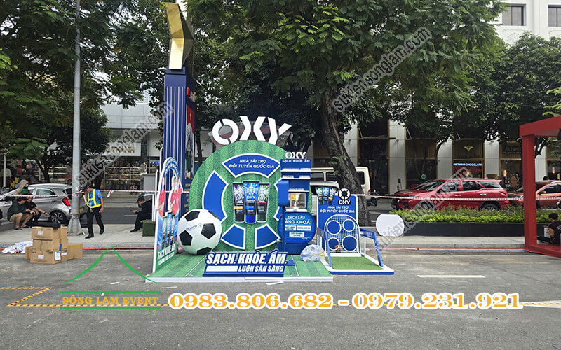 Thi công booth gian hàng Cùng Oxy cổ vũ đội tuyển U22 tại đại lộ Lê Lợi