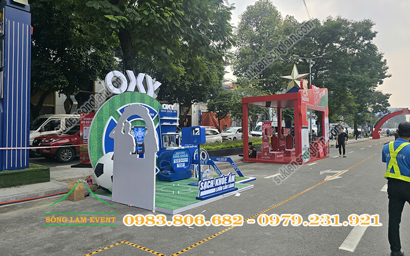 Thi công booth gian hàng Cùng Oxy cổ vũ đội tuyển U22 tại đại lộ Lê Lợi