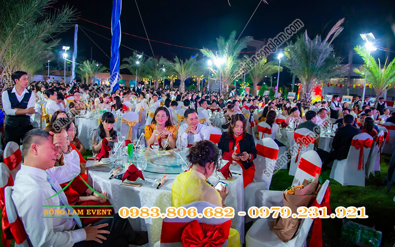 Cho thuê bàn ghế sự kiện tổ chức Tiệc tất niên 2025 Khu y tế kỹ thuật cao TPHCM