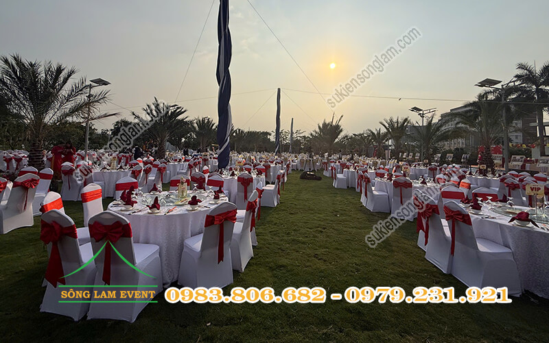 Cho thuê bàn ghế sự kiện tổ chức Tiệc tất niên 2025 Khu y tế kỹ thuật cao TPHCM