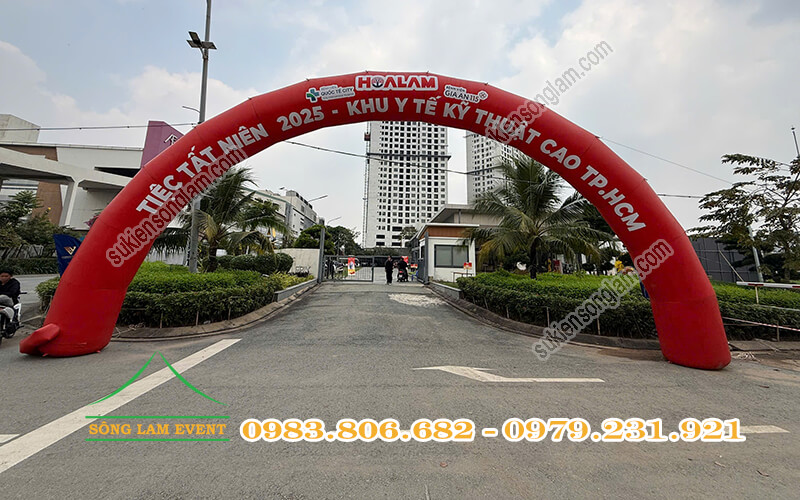 Cho thuê cổng hơi sự kiện tổ chức Tiệc tất niên 2025 khu y tế kỹ thuật cao TPHCM