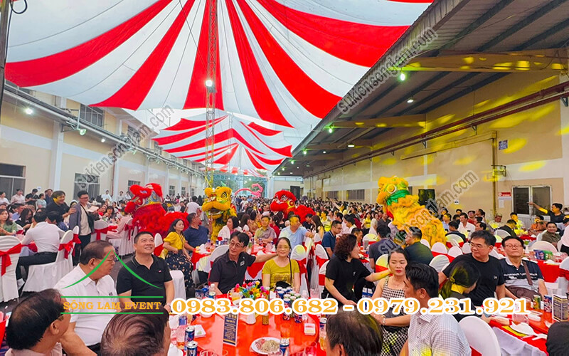 Cho thuê dù sự kiện tổ chức tiệc tất niên công ty Uni - President Việt Nam TPHCM