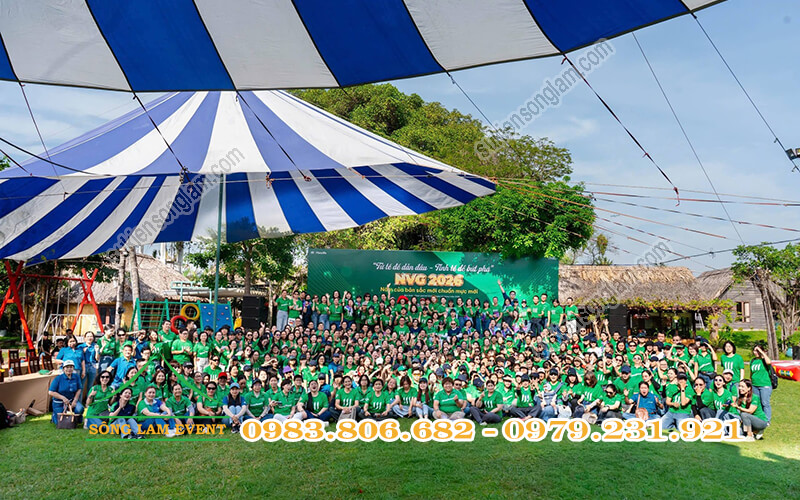 Cho thuê sân khấu sự kiện tổ chức Kich off 2026 Manulife - NVG miền Nam