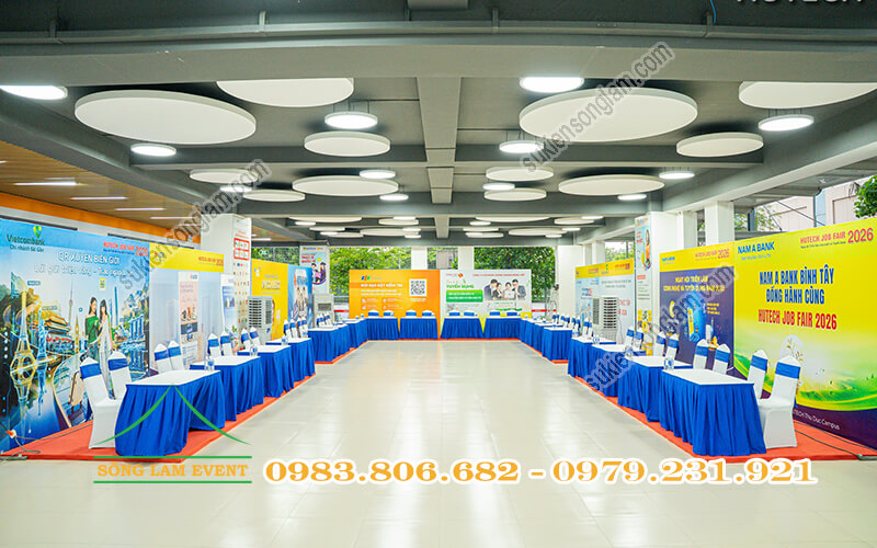 Cho thuê bàn ghế sự kiện tổ chức Hutech Job Fair 2026 tại TPHCM