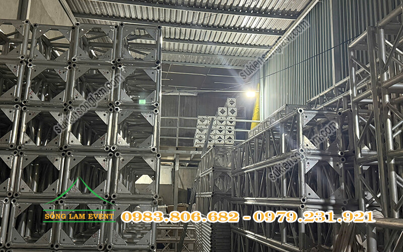 Kho xưởng thiết bị sự kiện và nhà bạt Sông Lam