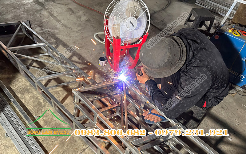 Kho xưởng thiết bị sự kiện và nhà bạt Sông Lam