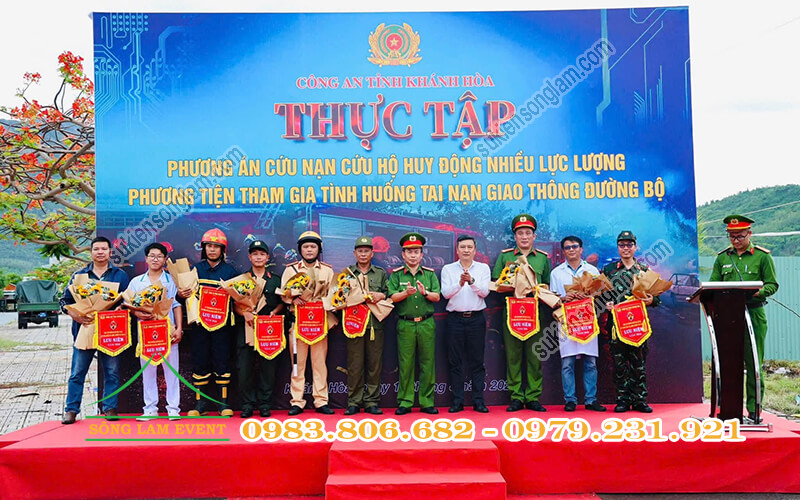Cho thuê sân khấu tổ chức thực tập phương án CHCN tình huống tai nạn giao thông đường bộ tỉnh Khánh Hòa Cho thuê sân khấu tổ chức thực tập phương án CHCN tình huống tai nạn giao thông đường bộ tỉnh Khánh Hòa