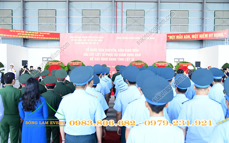 Chương trình vận chuyển mẫu hài cốt liệt sĩ phục vụ giám định ADN tại sân bay Tân Sơn Nhất TPHCM Chương trình vận chuyển mẫu hài cốt liệt sĩ phục vụ giám định ADN tại sân bay Tân Sơn Nhất TPHCM