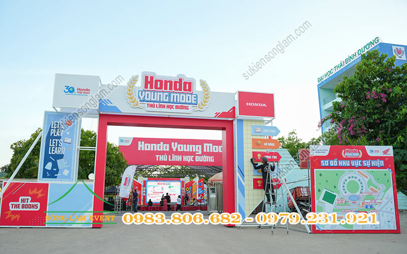 Thi công cổng chào sự kiện tổ chức sự kiện Honda Young Mode 2026 tại ĐH Thái Bình Dương Khánh Hòa
